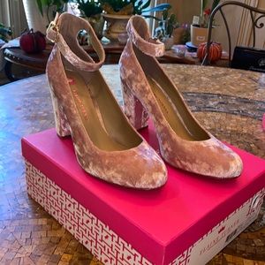 Elaine Turner Norma Blush Velvet Heels Size 8.5